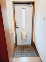落ち着いた玄関です