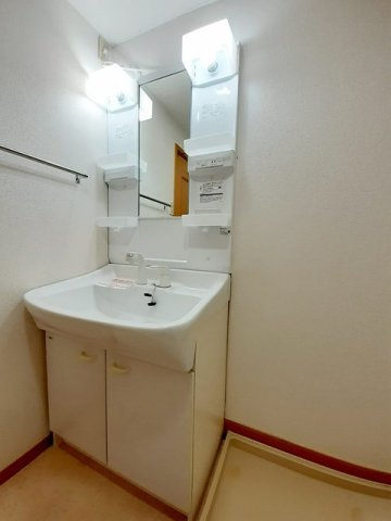 忙しい朝には欠かせない洗面所です
