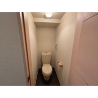 清潔感のあるトイレです