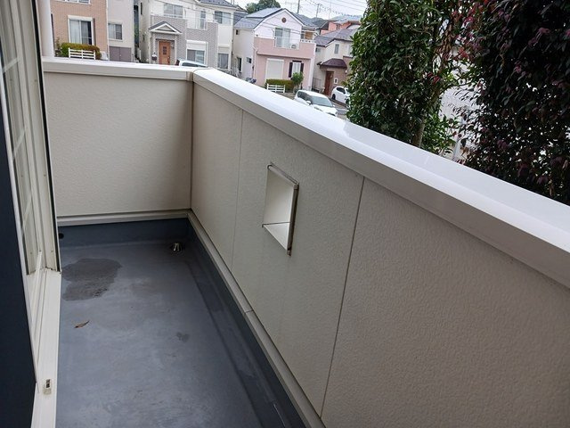 外からの目が気にならないバルコニーで洗濯物が干せます