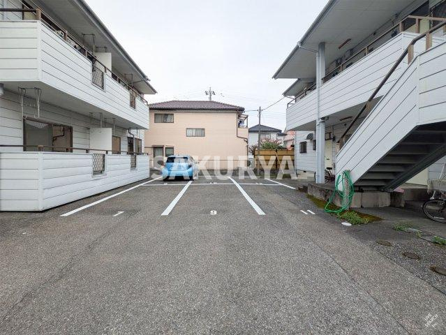 コーポ福居の駐車場