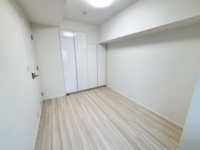 【寝室】