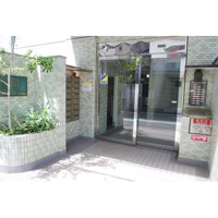 内装は落ち着いています