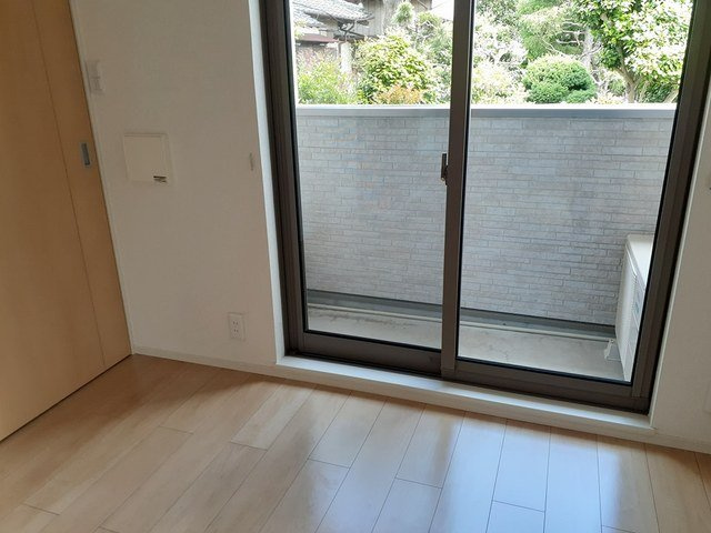お洗濯にも便利なバルコニー付き