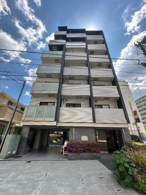 渋谷区幡ヶ谷１丁目の賃貸マンションの外観