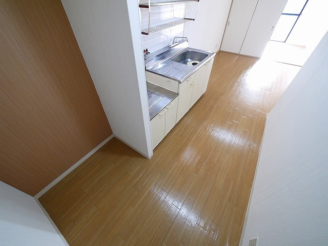高畑マンションのその他|冷蔵庫置き場も確保。