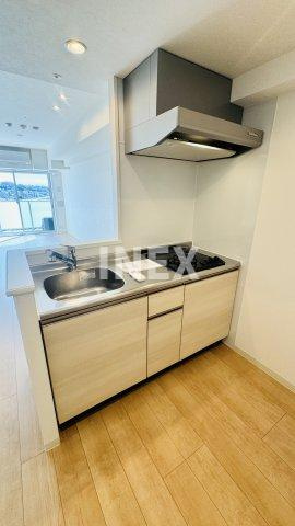 横浜市中区長者町１丁目の賃貸マンションのキッチン
