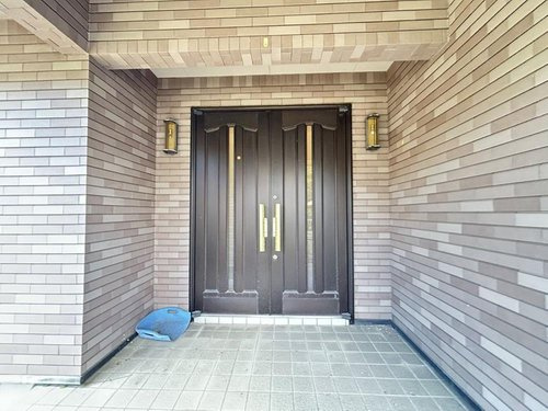 西岐波リフォーム済み物件の玄関