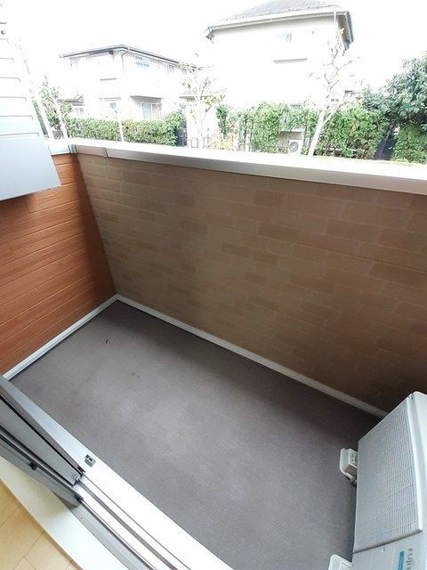 武蔵村山市中原３丁目のアパートのバルコニー