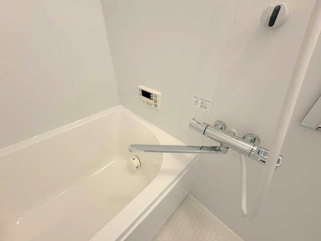 カワモヒルの浴室|落ち着いた空間のお風呂です