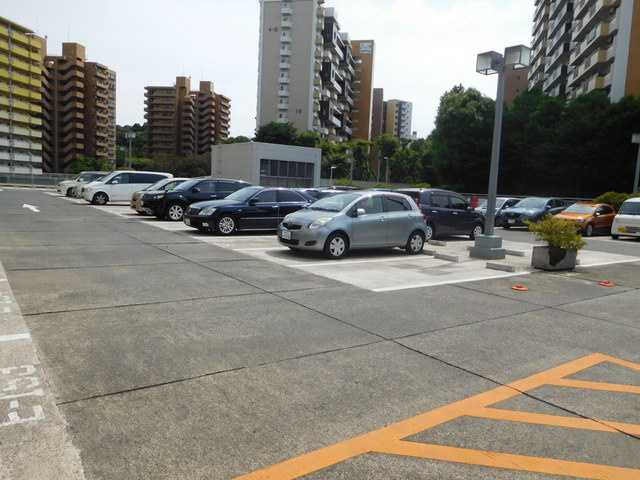 【駐車場】