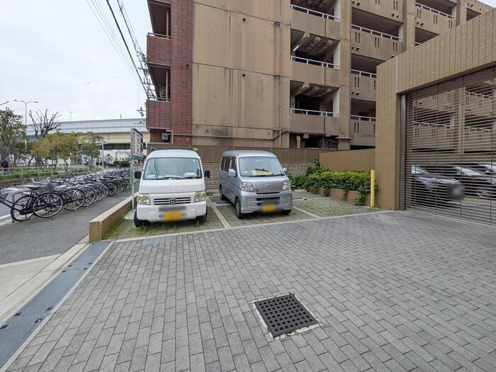 COCO MARINIの駐車場|車をお持ちの方に嬉しい駐車場付きの物件です