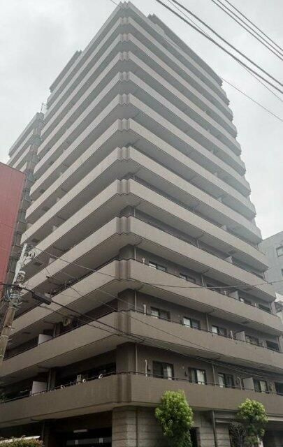 コスモ上野ロイヤルフォルムの外観