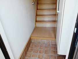 落ち着いた玄関です