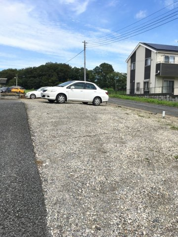 駐車場があるので、車を買う予定の方も安心です