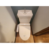 コンパクトで使いやすいトイレです