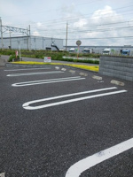 車をお持ちの方に嬉しい駐車場付きの物件です