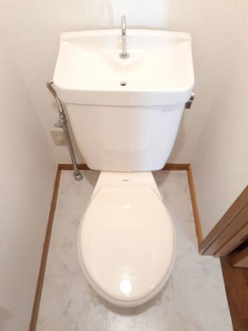 シンプルで使いやすいトイレです