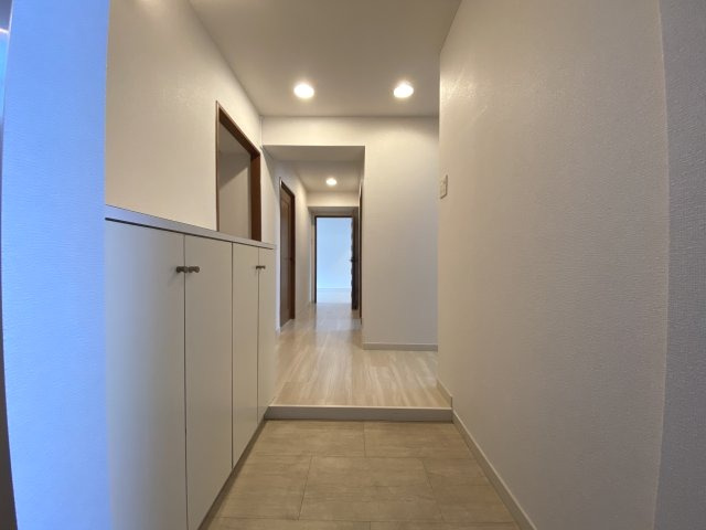 レジデンスFFM千里丘の玄関