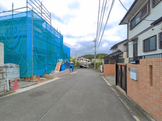 『八王子市新築戸建て』八王子市丸山町5-1【仲介手数料無料】の前面道路含む現地写真|～仲介手数料無料☆八王子ひなた不動産～八王子市丸山町　新築戸建て