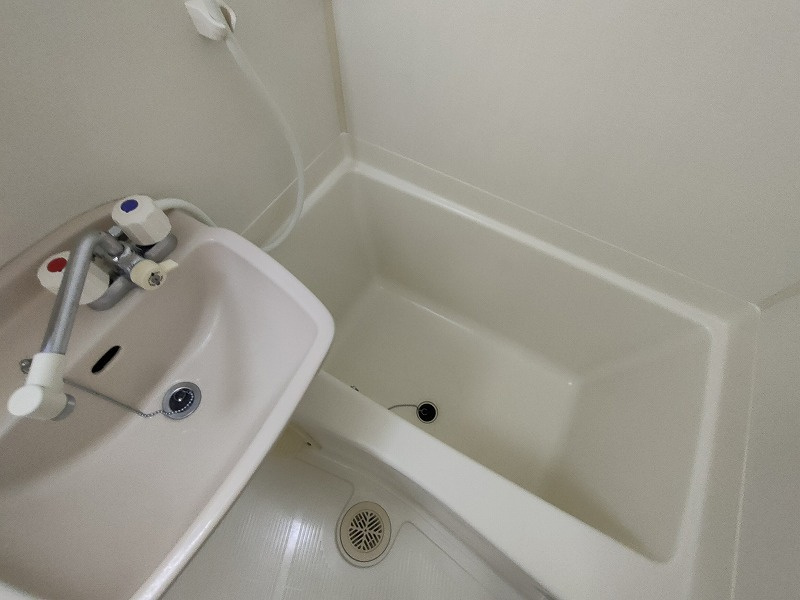 コンパクトで使いやすいお風呂です