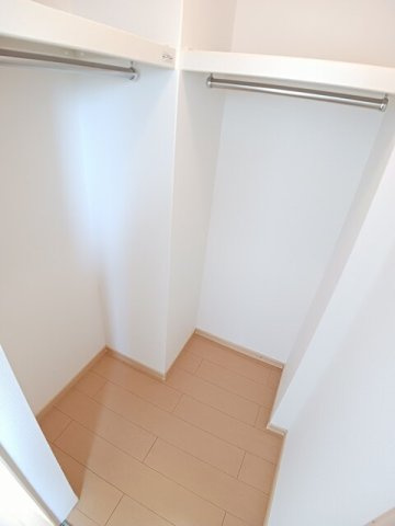 ニューコスモスの収納|ちょっとした収納スペースも充実しています