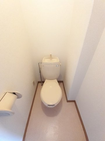 サニーハイツ今津のトイレ|清潔感のあるトイレです
