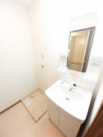 サニーハイツ今津の洗面所|コンパクトで使いやすい洗面所