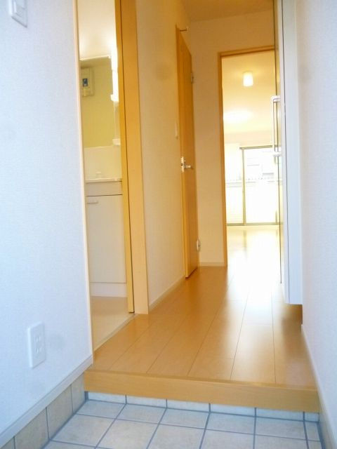 レジデンス藤の玄関