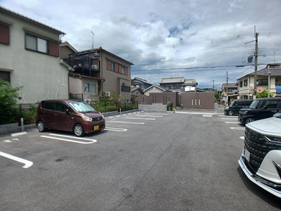 【駐車場】 | リヴ・シン・ファイブ