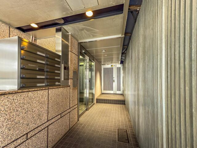 銀座参番館Ⅱビルのエントランス