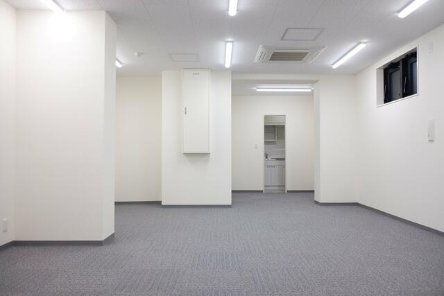 Ｒ７９番館大手町の居間・リビング