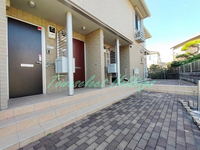 仲町フラットのエントランス|開放的なエントランス♪