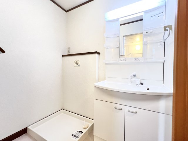 Berrycourt～ベリーコートAの独立洗面台|※別部屋参考写真