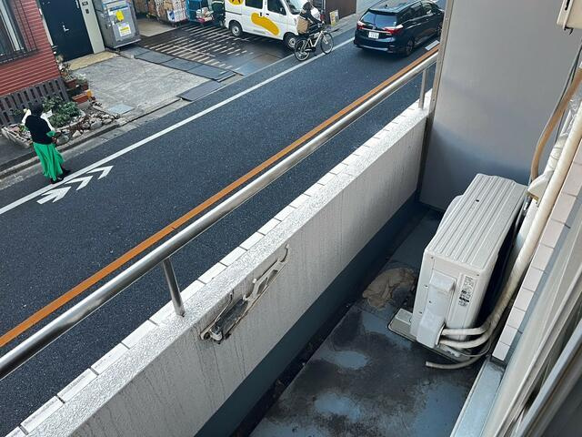 【バルコニー】