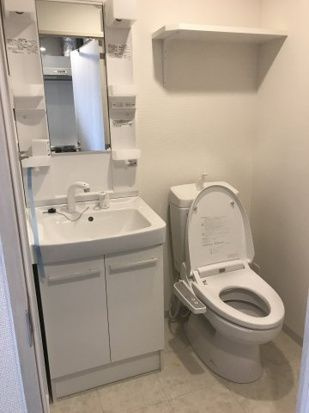クレヴィスタ西巣鴨の洗面所