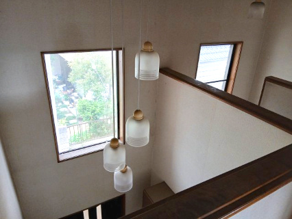 東松山市美土里町　中古戸建の内装|２階からの吹抜け部分