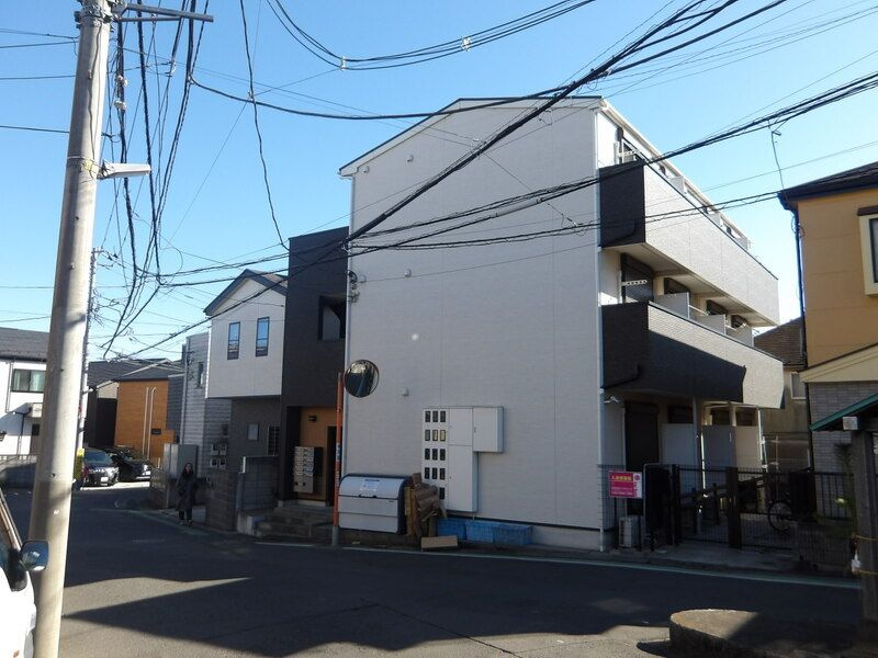 東久留米市新川町２丁目のアパートの外観