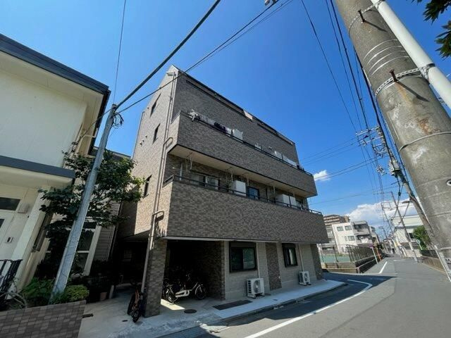 ルヴニールの外観