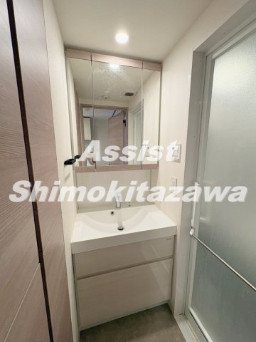 リージア下北沢の洗面所|※同物件参考写真です