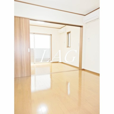【居間・リビング】 | La luce | 洋室のお部屋です。