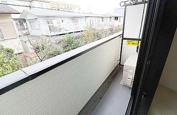 さいたま市緑区大字大間木のアパートのバルコニー|※別部屋参考写真