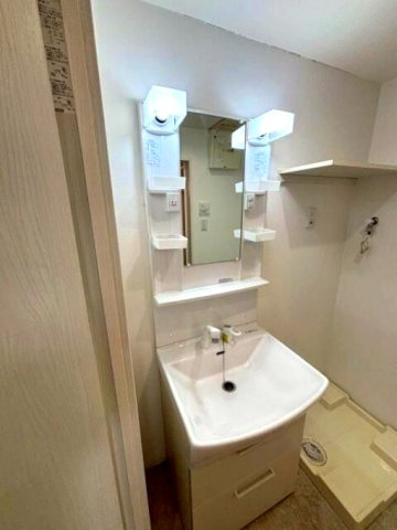 Ｌｕｍｉｅｒｅ亥鼻の独立洗面台