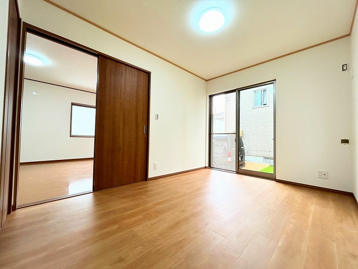 あま市森７丁目の中古一戸建の洋室|◇１階洋室◇　　南面で明るく広い洋室約６．０帖　全居室収納完備！