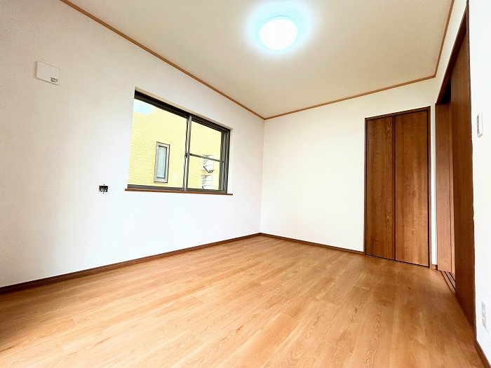 あま市森７丁目の中古一戸建の洋室|◇１階洋室◇　　南面で明るく広い洋室約６．０帖　全居室収納完備！