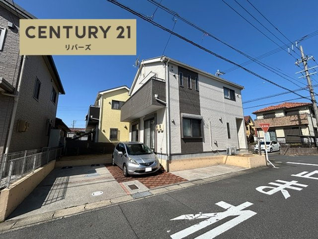あま市森７丁目の中古一戸建の前面道路含む現地写真|☆角地！太陽発電搭載☆　　いつでもご案内出来ます♪（お問合せ当日、平日、水曜、夜間の見学でもＯＫ）　駐車並列２台可！　続き間ＬＤＫ約２１．０帖！　全居室６．０帖以上！　南面に広い庭付き♪　