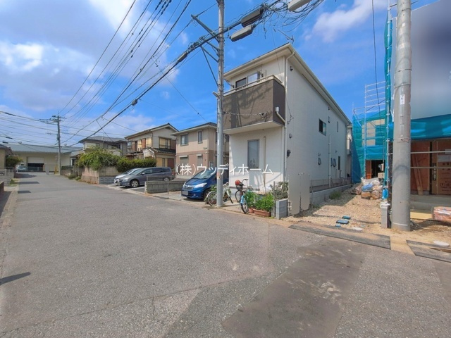 春日部市栄町9期　新築一戸建て　1号棟の前面道路含む現地写真