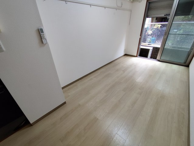 江戸川区松島４丁目の賃貸マンションの居間・リビング
