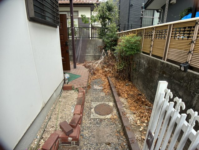 西区己斐上５丁目の庭