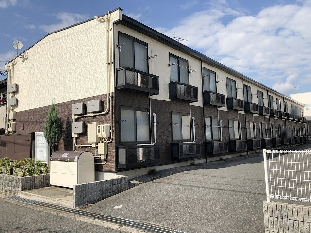 レオパレスアンパイヤーの外観